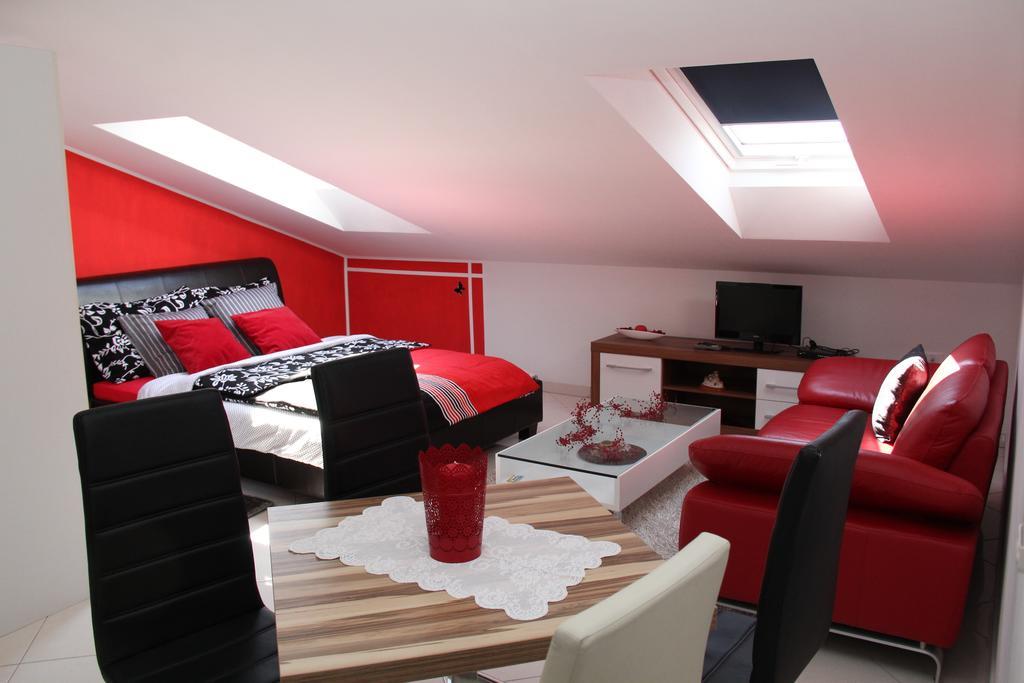 Apartments Villa Lili อูมัค ห้อง รูปภาพ