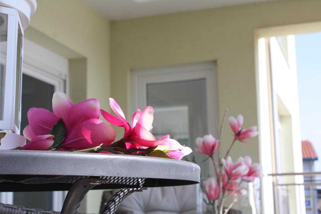 Apartments Villa Lili อูมัค ภายนอก รูปภาพ